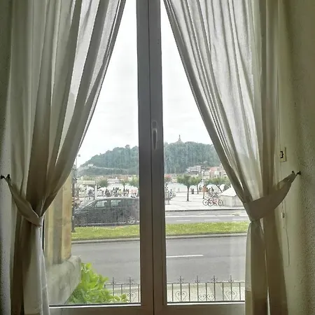 Vistas A La Playa De La Concha, Apto Familiar Grande *